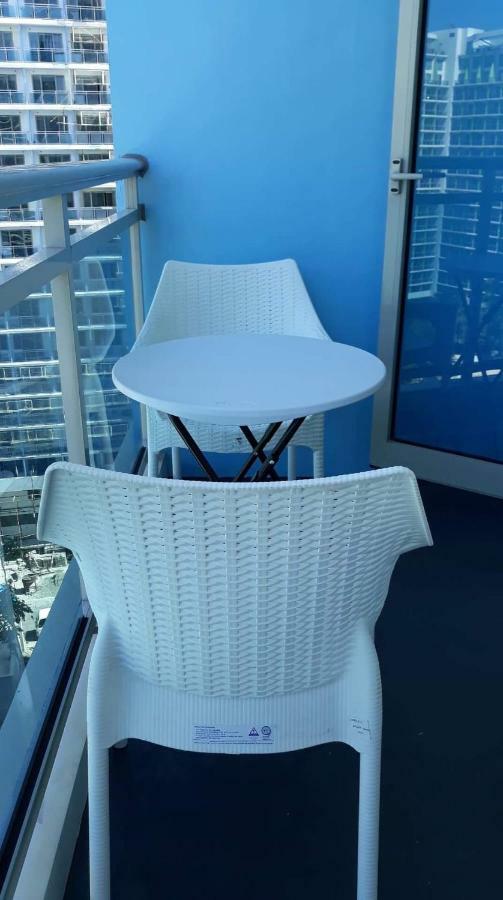 Azure Urban Resort Residence R&C - Paranaque Манила Экстерьер фото
